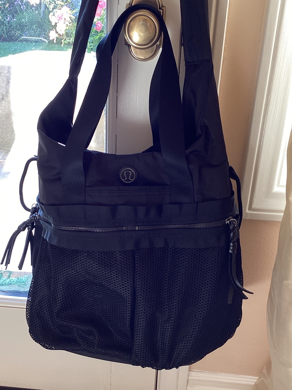 Lululemon workout bag